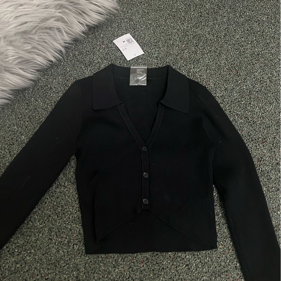 FOREVER 21 Black Ribbed Cropped Cardigan Collared Shirt Sweater Top Casual Sz M - Picture 6 of 10